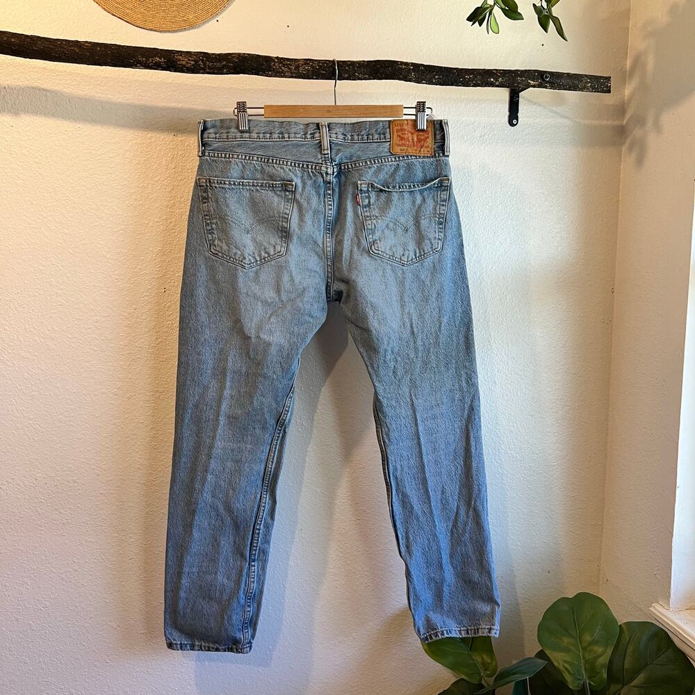 502 Levi's Light Wash 100% Cotton Low Rise Relaxed Fit Jeans Size 12 / 32 Large
